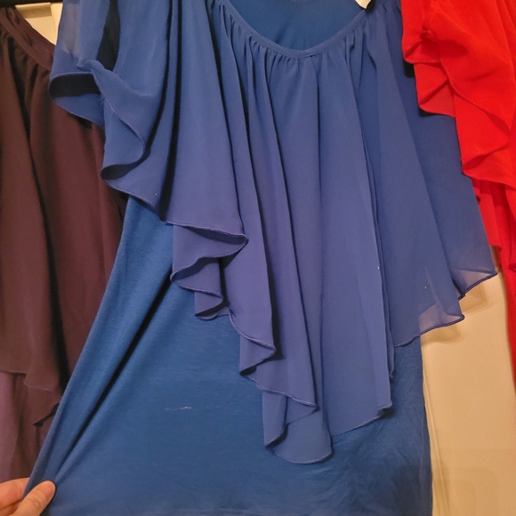 2/$40 Venus 3 size Medium Blouses Used Gently... Stretchy material,sheer top.. - Picture 7 of 14